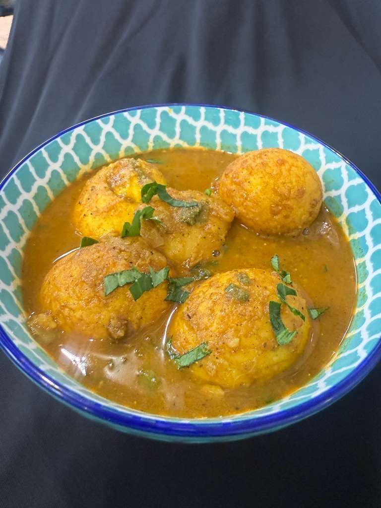 Egg Curry with Eddo